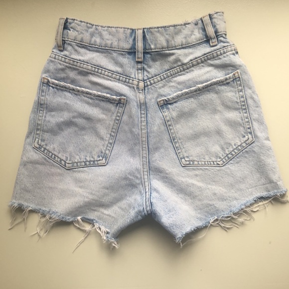 Zara Denim Shorts - Picture 2 of 3